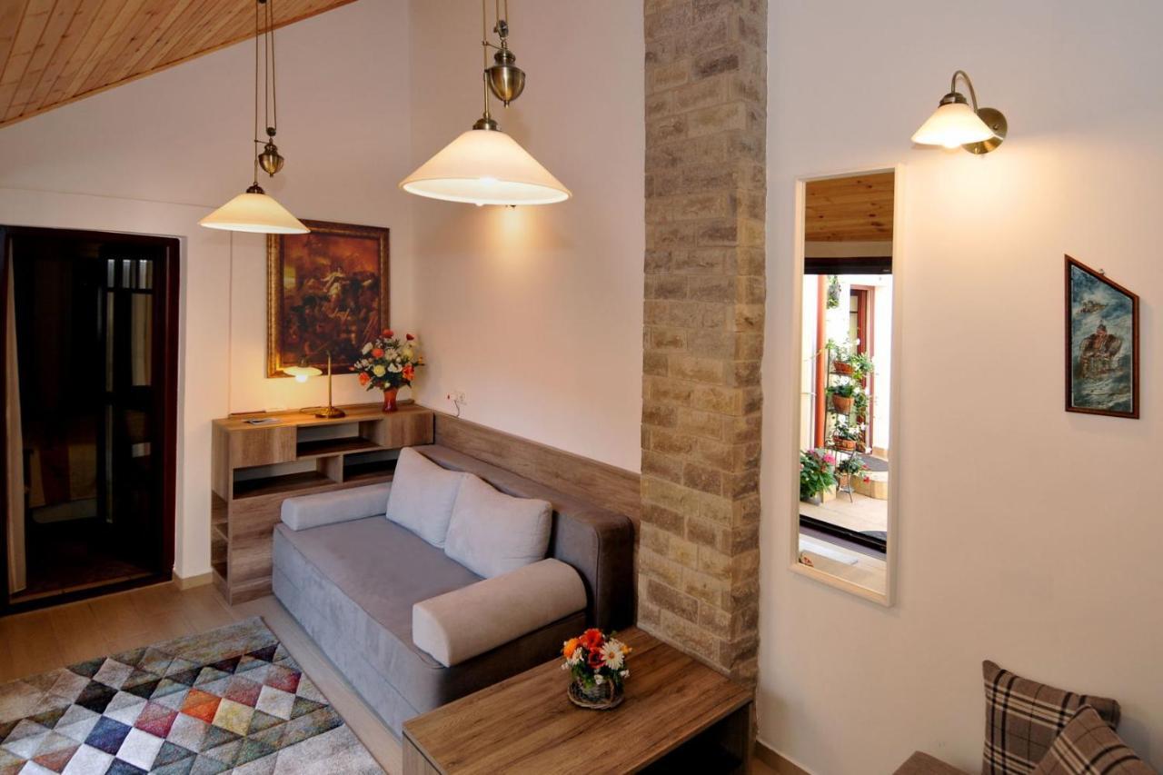 Bed and Breakfast Patria Panzio Eger Esterno foto